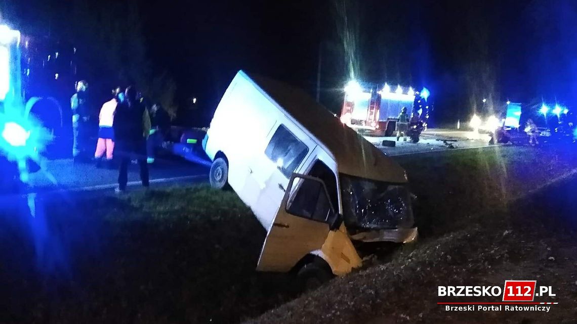 Niebezpieczna noc na drogach gminy Gnojnik. 2 osoby zostały poszkodowane w wyniku wypadku
