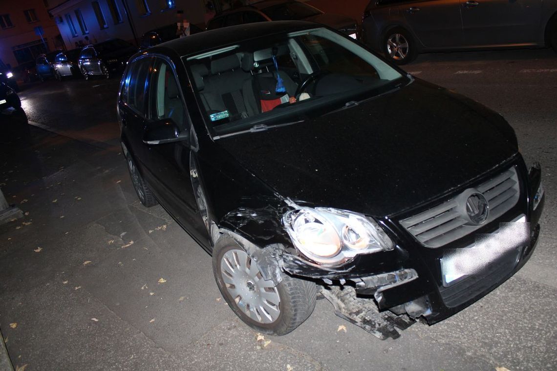 Nocą uszkodził samochody zaparkowane w centrum Tarnowa. Był pijany