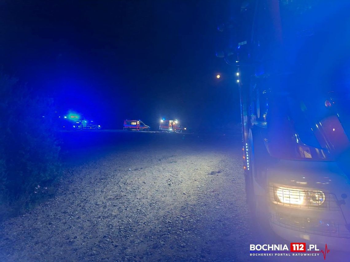 Nocna awantura na plaży w Chełmie pod Bochnią. Nietrzeźwy 23-latek miał potrącić kobietę i zakopać auto w piasku