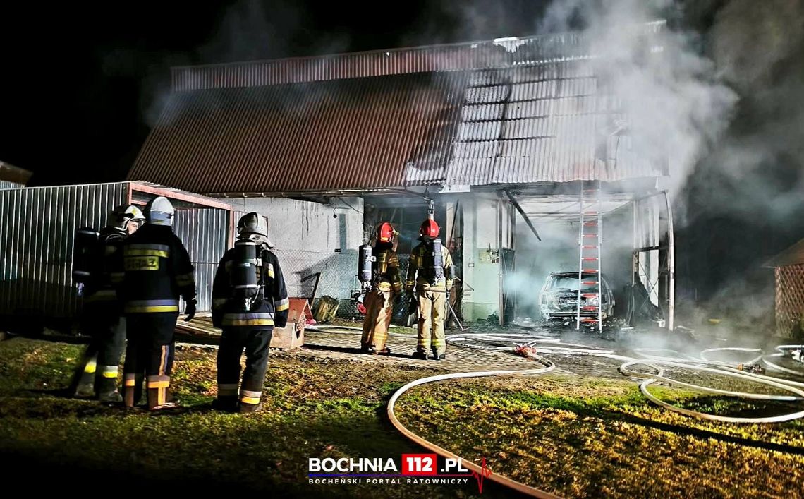 Nocny pożar w Lipnicy Górnej. W ogniu stanął budynek gospodarczy