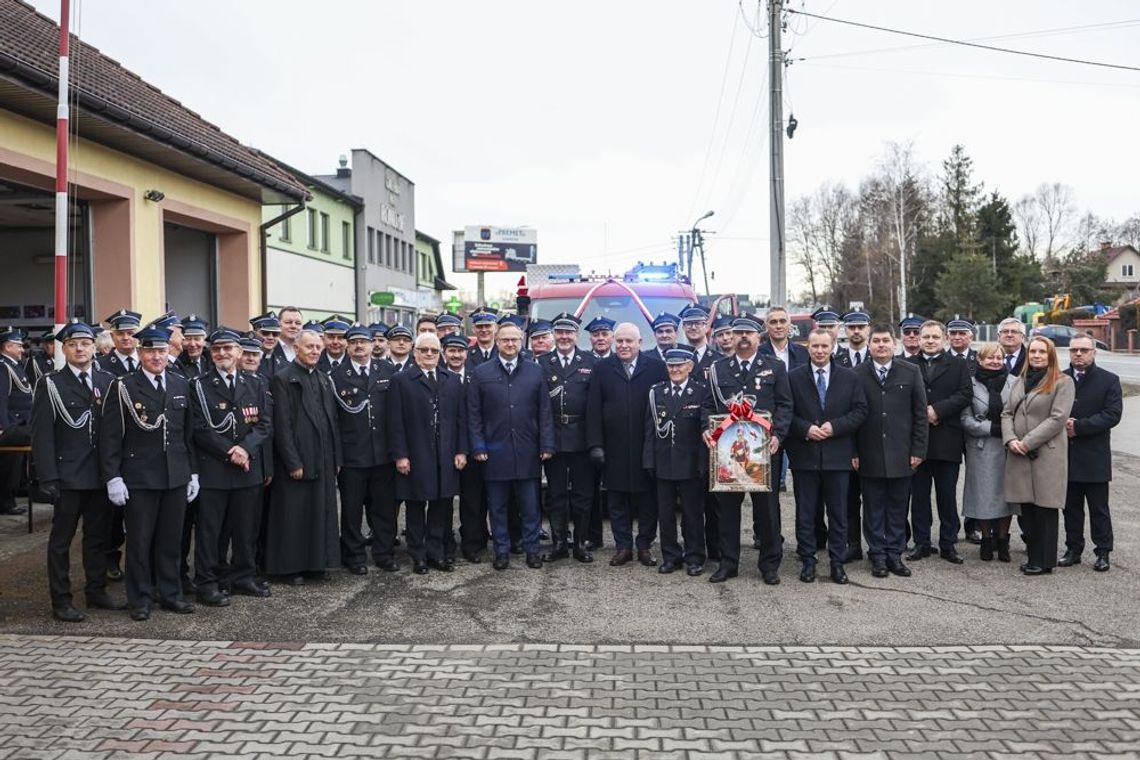 Nowy lekki samochód ratowniczo-gaśniczy dla Ochotniczej Straży Pożarnej w Jurkowie