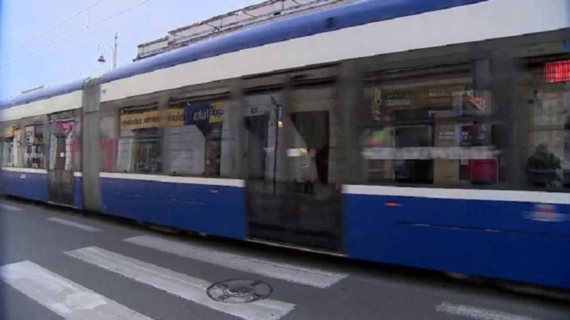 Obywatelka Pakistanu zaatakowana w tramwaju w Krakowie. Policja apeluje do świadków, by zgłaszali się na komendę
