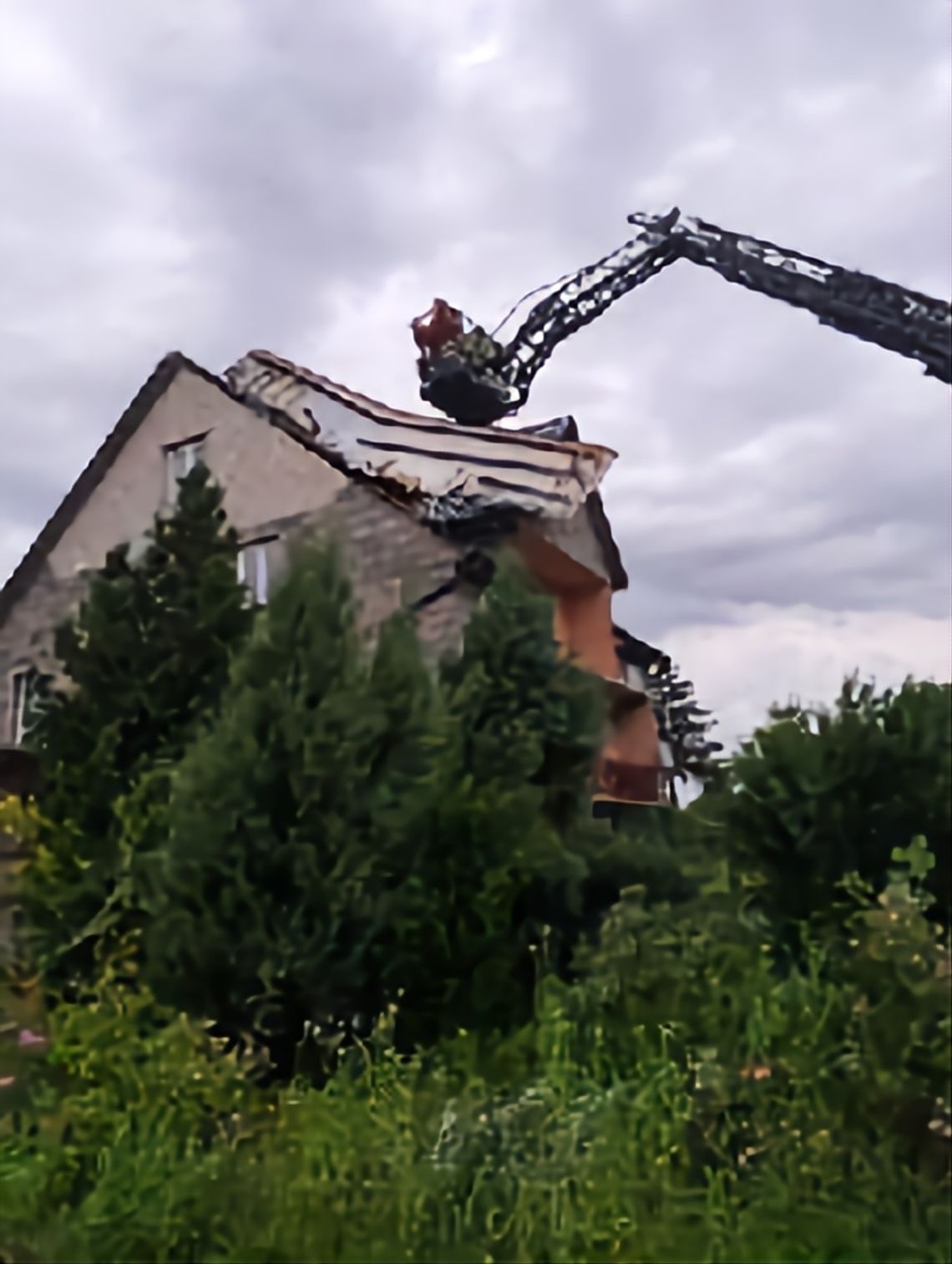 Ogromne zniszczenia w powiecie dąbrowskim. Nad powiatem przeszła ulewna burza