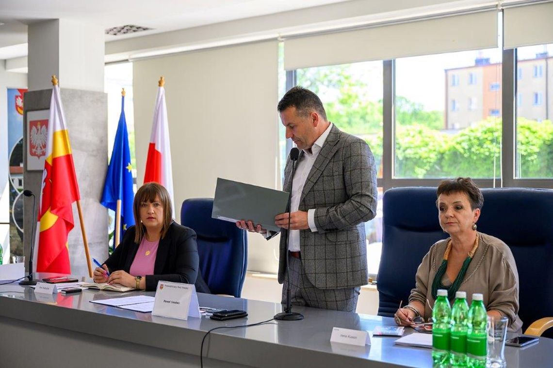 Paweł Smoleń Przewodniczący Rady Powiatu Tarnowskiego zaprasza na XVI sesję Rady Powiatu
