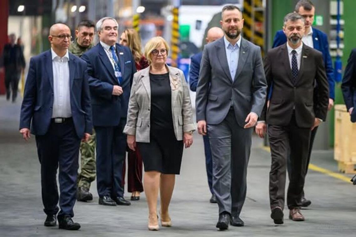 Pierwsze 𝟭𝟱 nowoczesnych Borsuków trafiło do Wojska Polskiego!