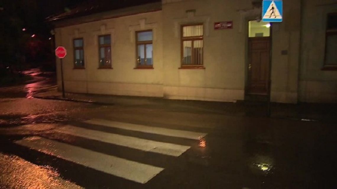 Po ulewnych opadach deszczu woda zalała remizę w Wieliczce