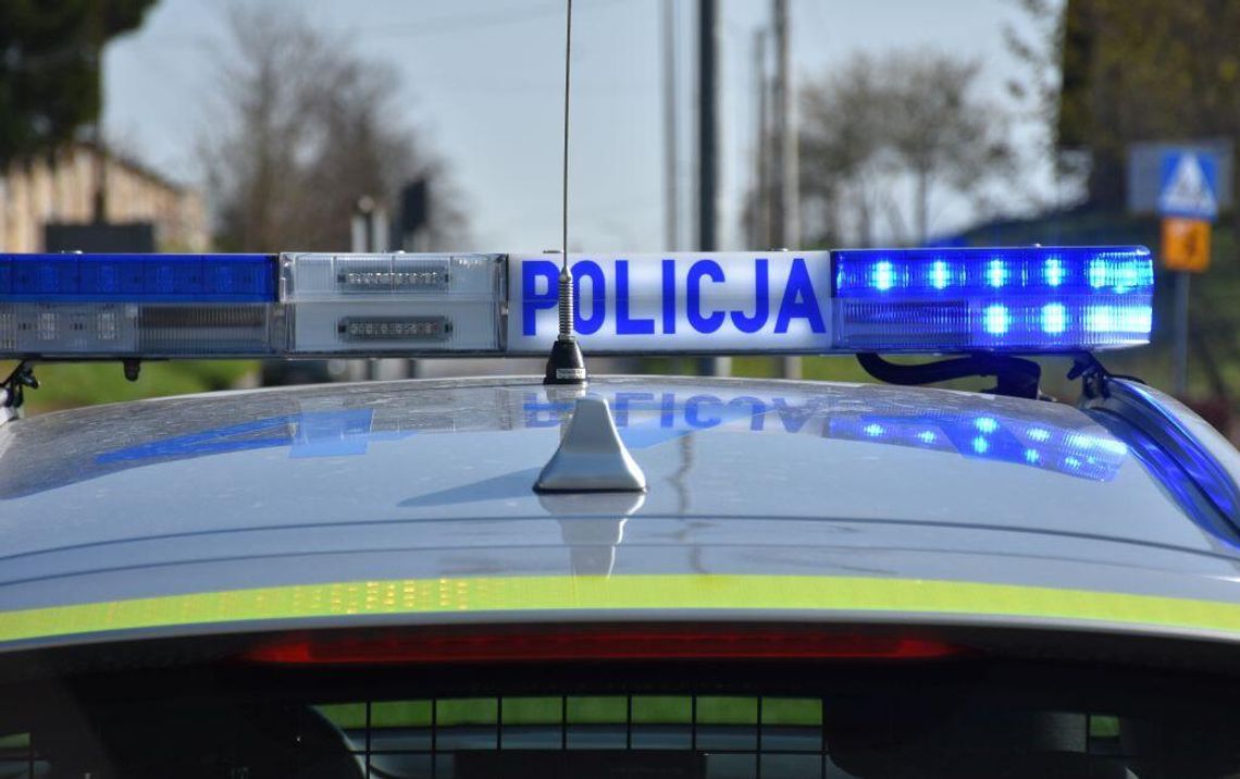 Podłożył ogień w kościele w Trzebini i uciekł. Sprawcę zarejestrowały kamery