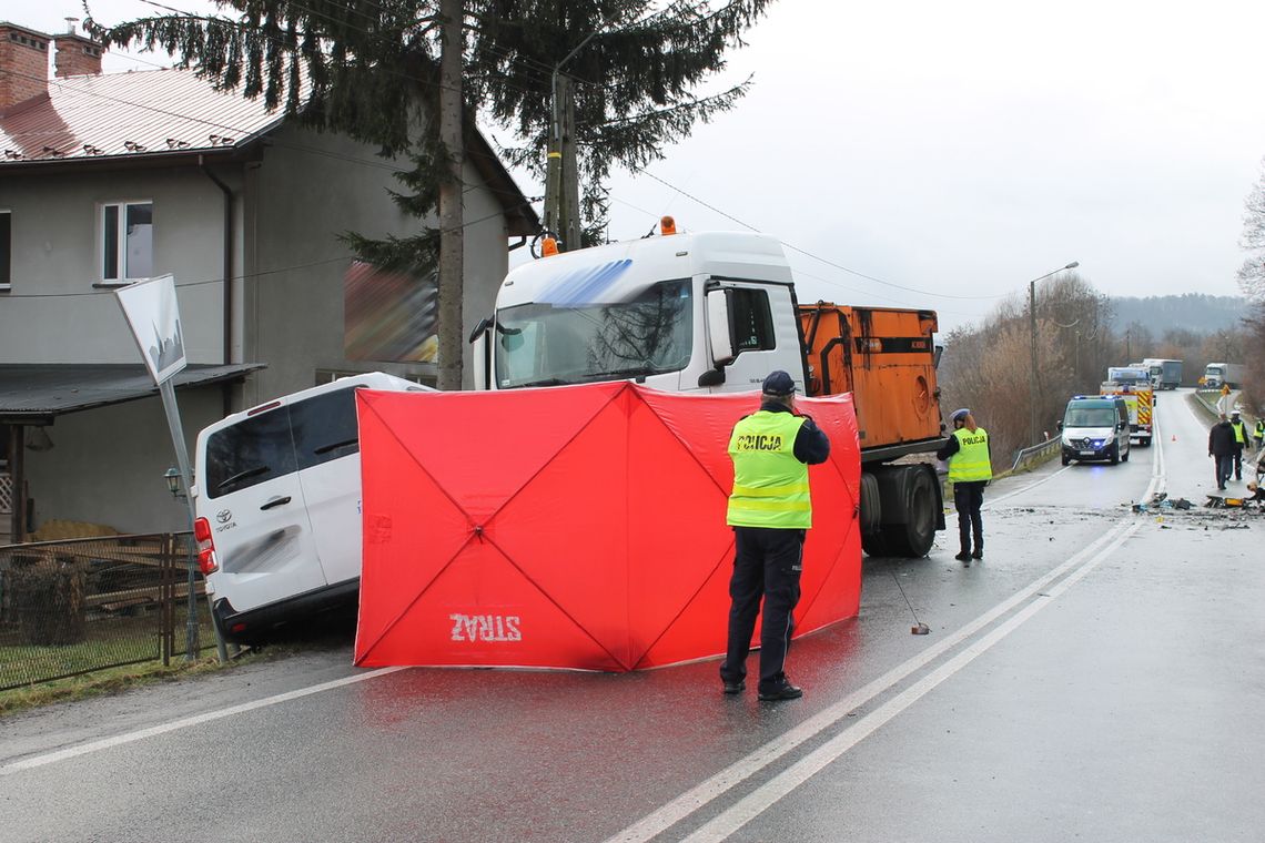 Policjanci poszukują świadków wypadku w Czchowie