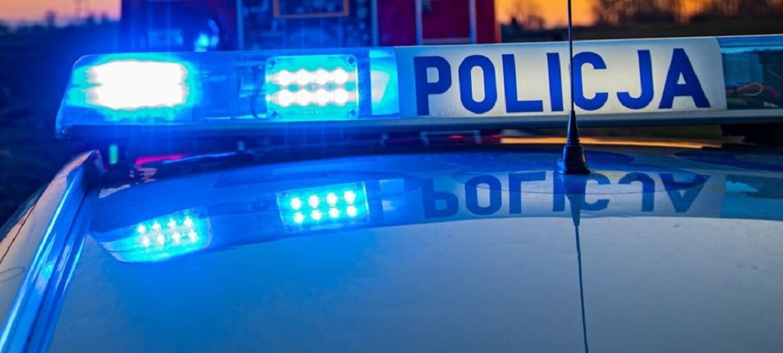 Policjanci z Brzeska odnaleźli zdezorientowaną 72-latkę, która w środku nocy wyszła z domu w samej piżamie