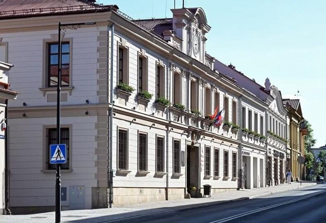 Polityczne zwarcie w Bochni. Radni odpowiadają burmistrz: „Mieszkańcy są wprowadzani w błąd” Polityczne zwarcie w Bochni. Radni odpowiadają burmistrz: „Mieszkańcy są wprowadzani w błąd”