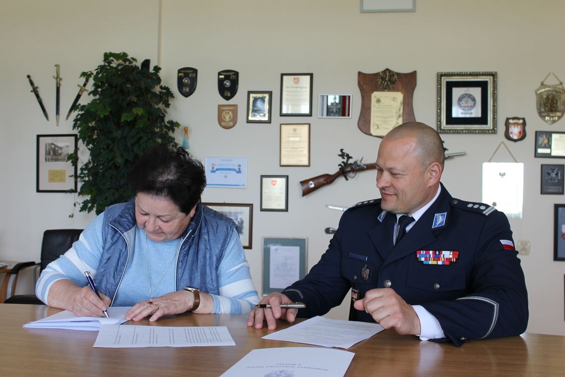 Porozumienie o współpracy między brzeską Policją a Katolickim Liceum Ogólnokształcącym w Brzesku