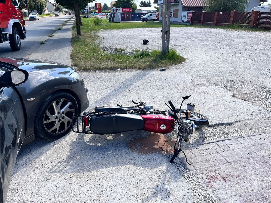Poszkodowany motocyklista trafił do szpitala po wypadku w Szczucinie