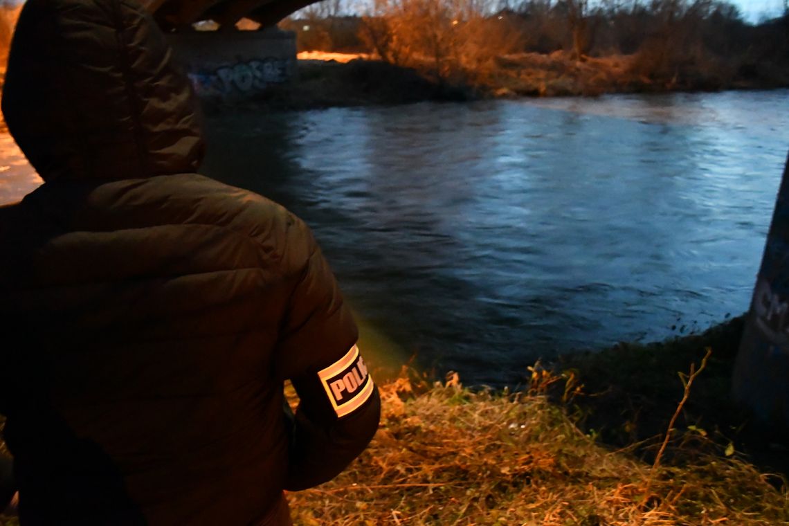 Poszukiwania zaginionej mieszkanki Jasła zakończone. Ciało zostało wyłowione z rzeki! Poszukiwania zaginionej mieszkanki Jasła zakończone. Ciało zostało wyłowione z rzeki!