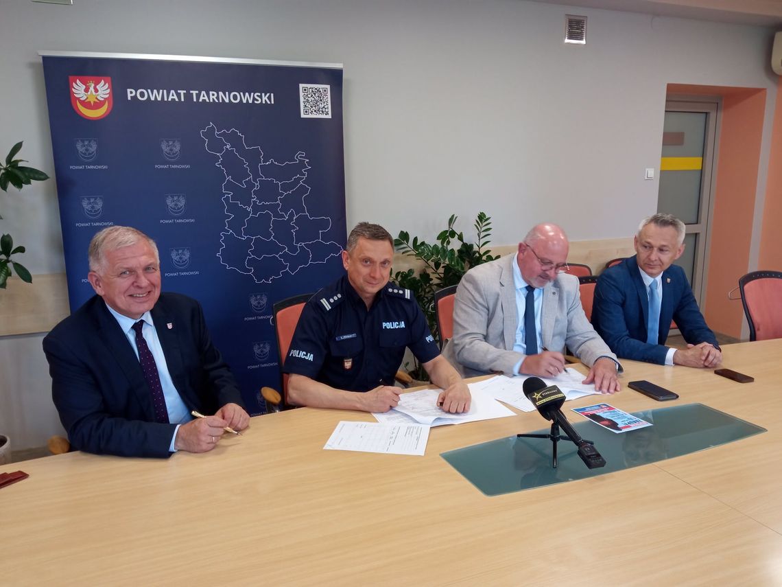 Powiat Tarnowski wesprze modernizację centrum dowodzenia policji Powiat Tarnowski wesprze modernizację centrum dowodzenia policji