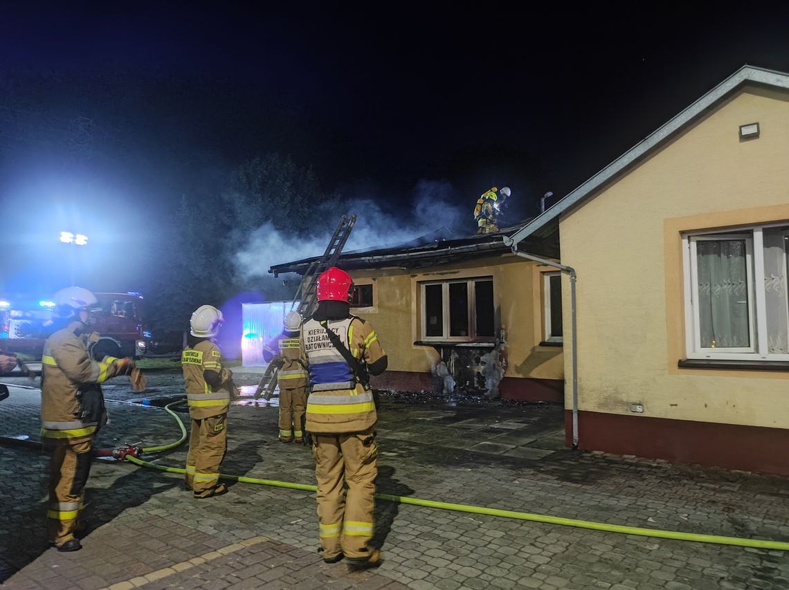Pożar budynku wielofunkcyjnego na terenie OSP w Szczucinie