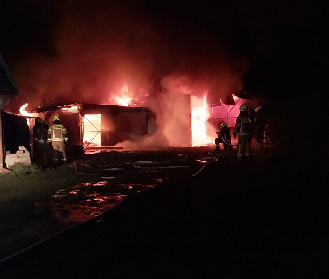 Pożar garażu w Czarnej. To kolejny pożar w powiecie dębickim