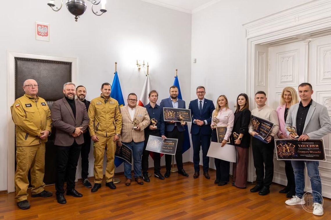 Pożar w hotelu w Grecji! Siedmioro strażaków z Małopolski ruszyło do akcji. Teraz mówi się o nich „Siedmiu Wspaniałych”!