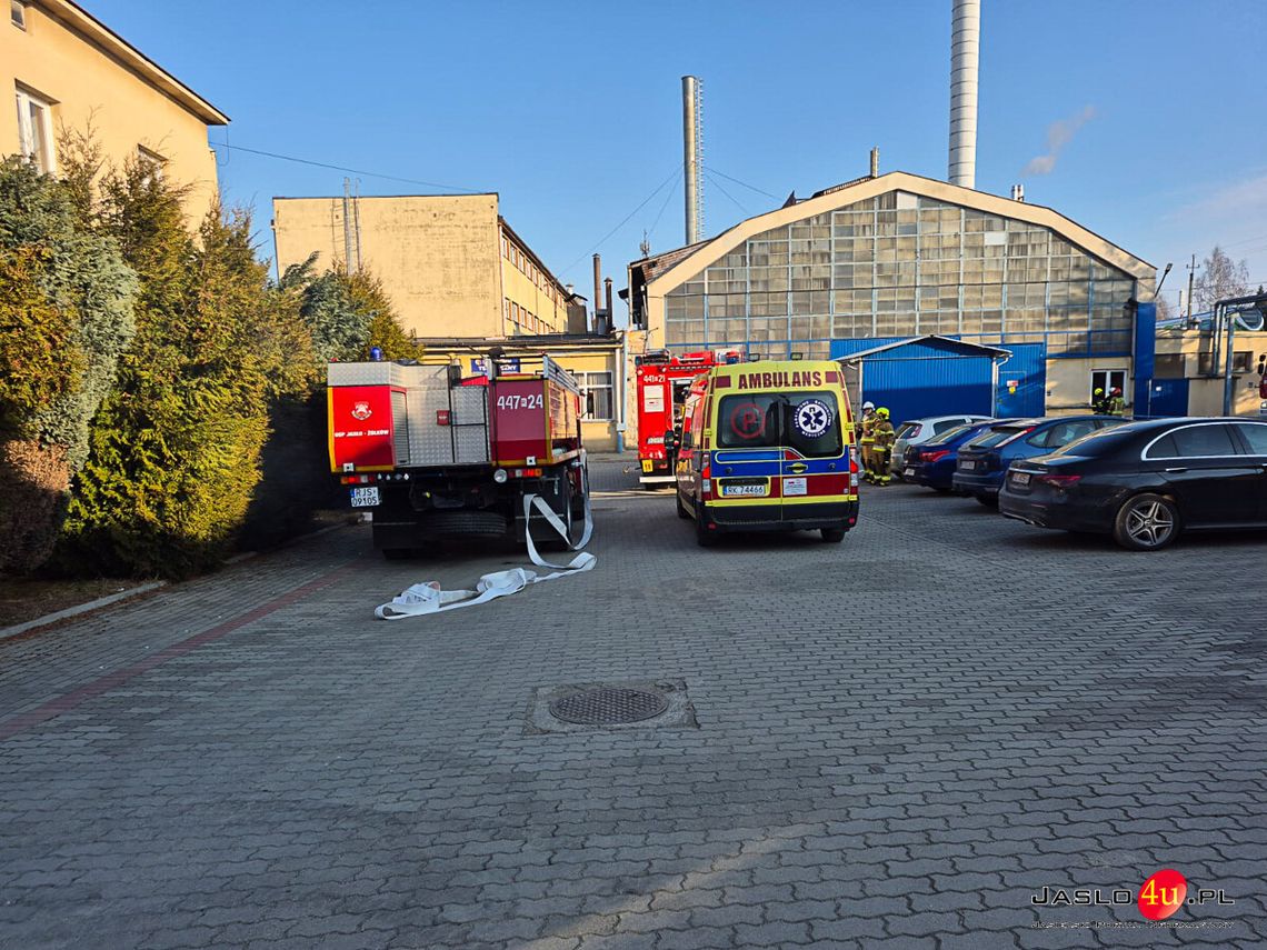 Pożar w hucie szkła w Jaśle, wyciekło płynne szkło