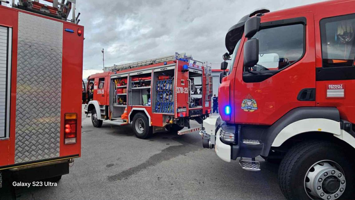 Pożar w zakładzie produkującym znaki drogowe