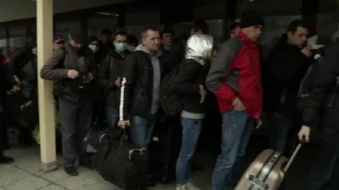 Pracownicy i studenci z Ukrainy wyjeżdżają z Polski w obawie przed epidemią i wobec braku pracy i zajęć