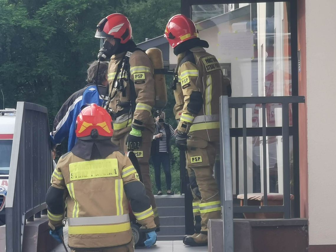 Służby postawione w pełnej gotowości. Znów się paliło w bloku na Spytki z Melsztyna w Tarnowie