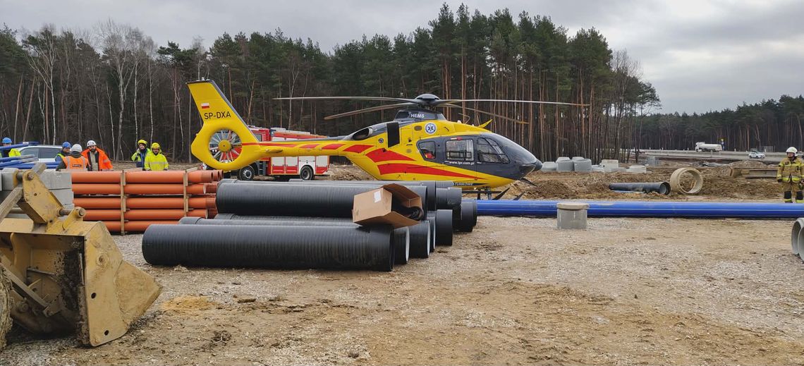 Śmiertelny wypadek na budowie MOP w Rudnie. Mężczyzna przygnieciony metalowymi elementami