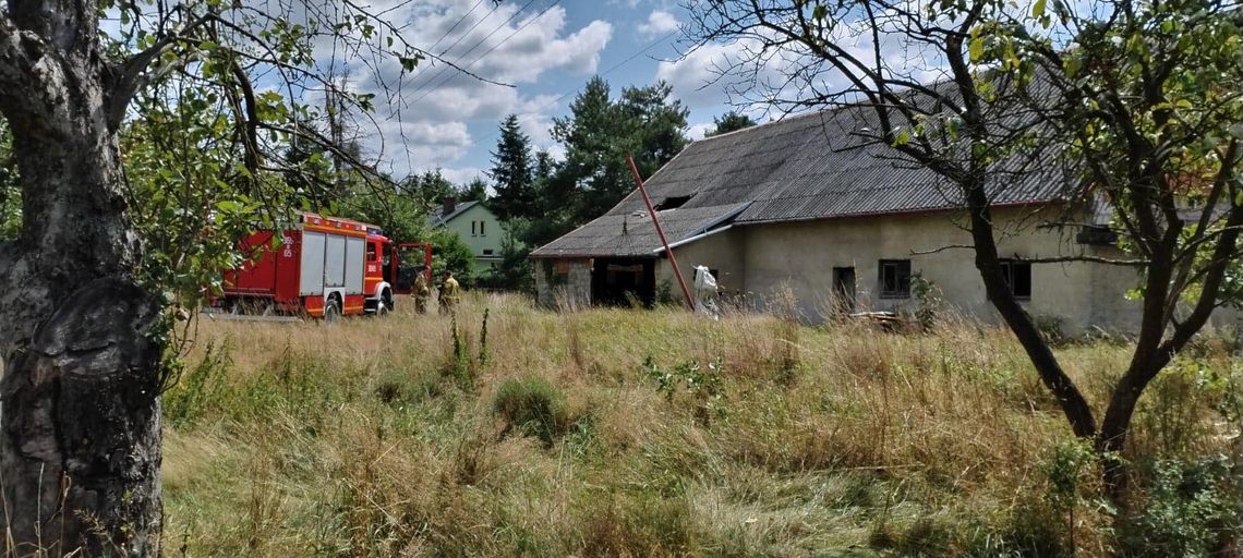 Śmigno. Pożar w nieużytkowanej stodole