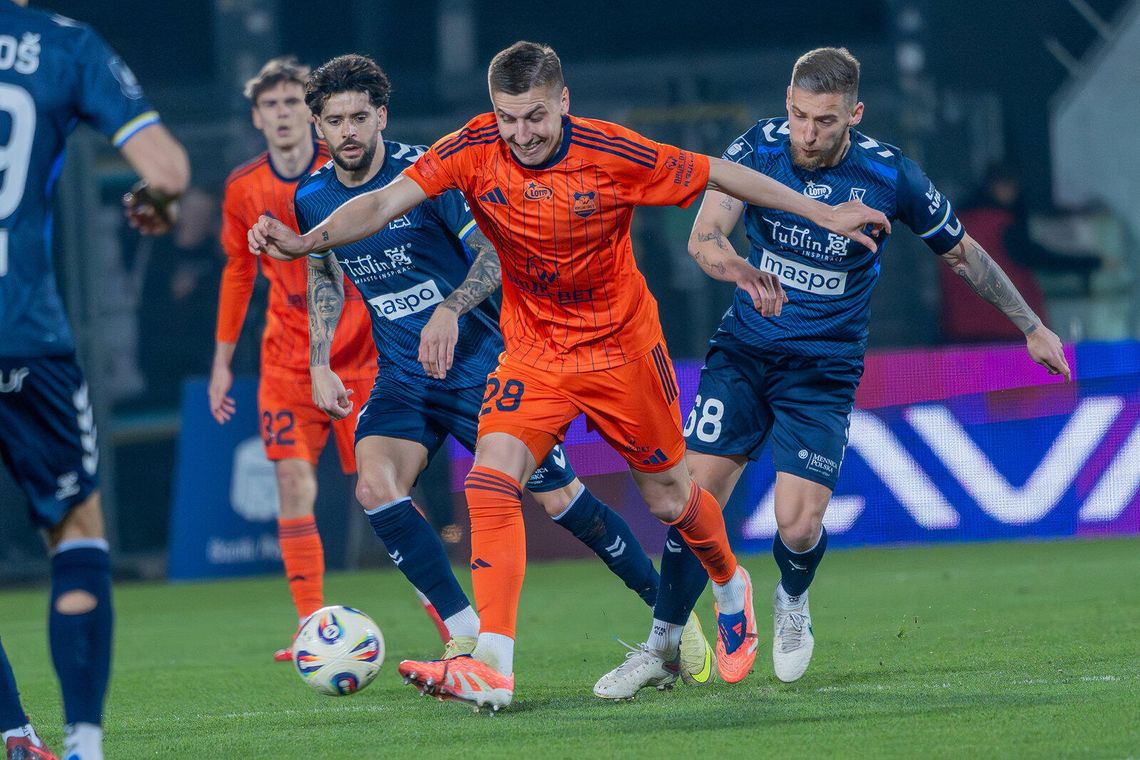 Starania ponownie nie przekuły się w punkty. Mimo dobrego, intensywnego spotkania „Słonie” na otwarcie 25. kolejki PKO BP Ekstraklasy przegrały 1:2 z Motorem Lublin