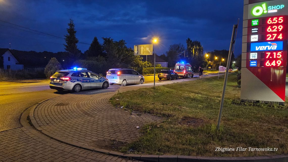 Stłuczka na ul. Tuchowskiej w Tarnowie. Zderzyły się dwie mazdy