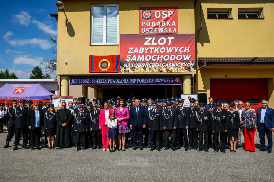 Strażackie święto w Porąbce Uszewskiej. Jubileusz 150-lecia miejscowej OSP i odznaczenie Polonia Minor Strażackie święto w Porąbce Uszewskiej. Jubileusz 150-lecia miejscowej OSP i odznaczenie Polonia Minor