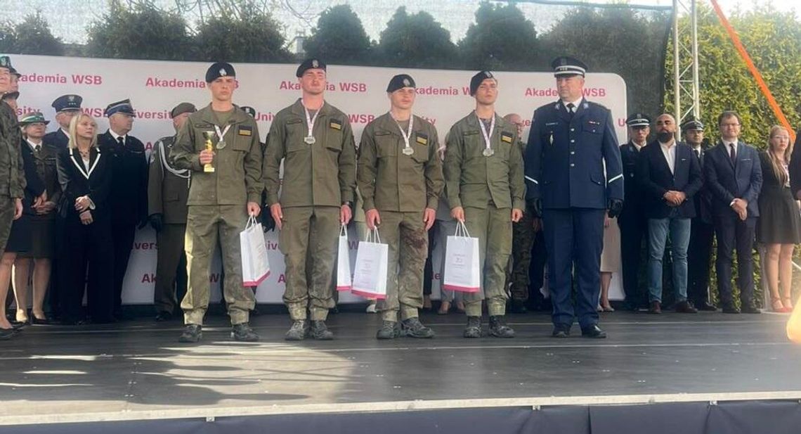 Sukces uczniów z XVI LO w Tarnowie na Ogólnopolskim Turnieju Klas Mundurowych