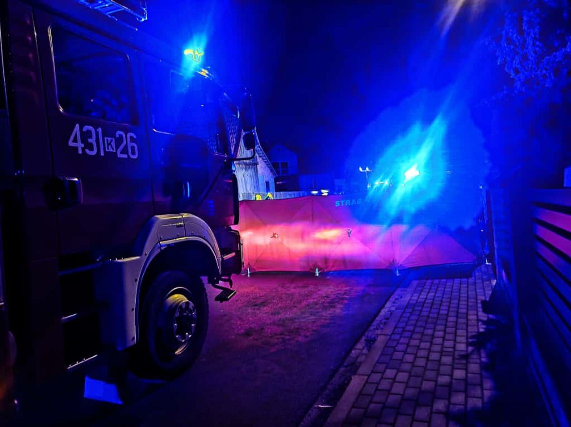Szczucin. Samochód uderzył w ogrodzenie. Mężczyzna w szpitalu!