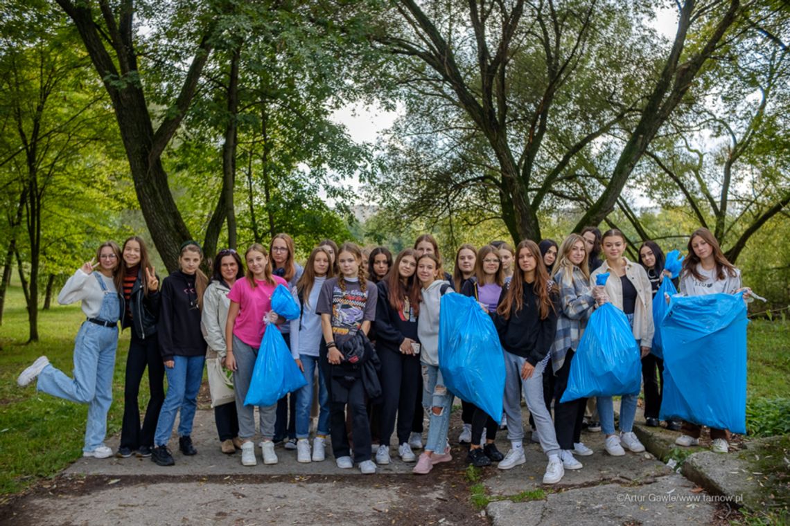 Tarnów. Dzieci i młodzież w akcji sprzątania świata