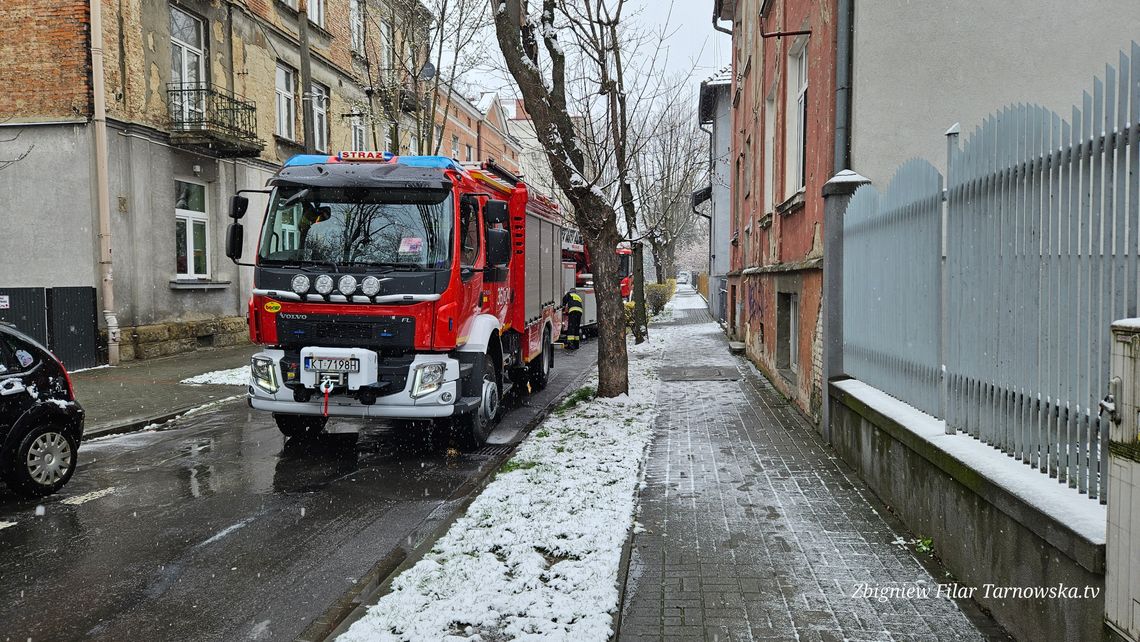 Tarnów. Pożar strawy na kuchence. Interweniowały służby