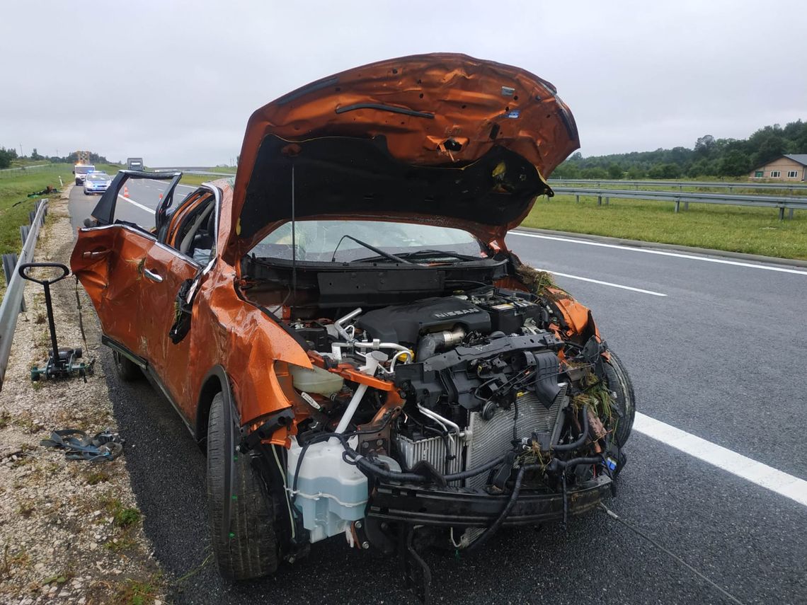 Tarnów. Wpadł w poślizg na autostradzie A4, w trakcie zdarzenia zaginął pies