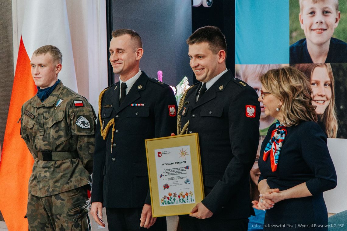 Tarnowscy strażacy docenieni przez Parę Prezydencką. Odebrali wyróżnienia w Belwederze Tarnowscy strażacy docenieni przez Parę Prezydencką. Odebrali wyróżnienia w Belwederze