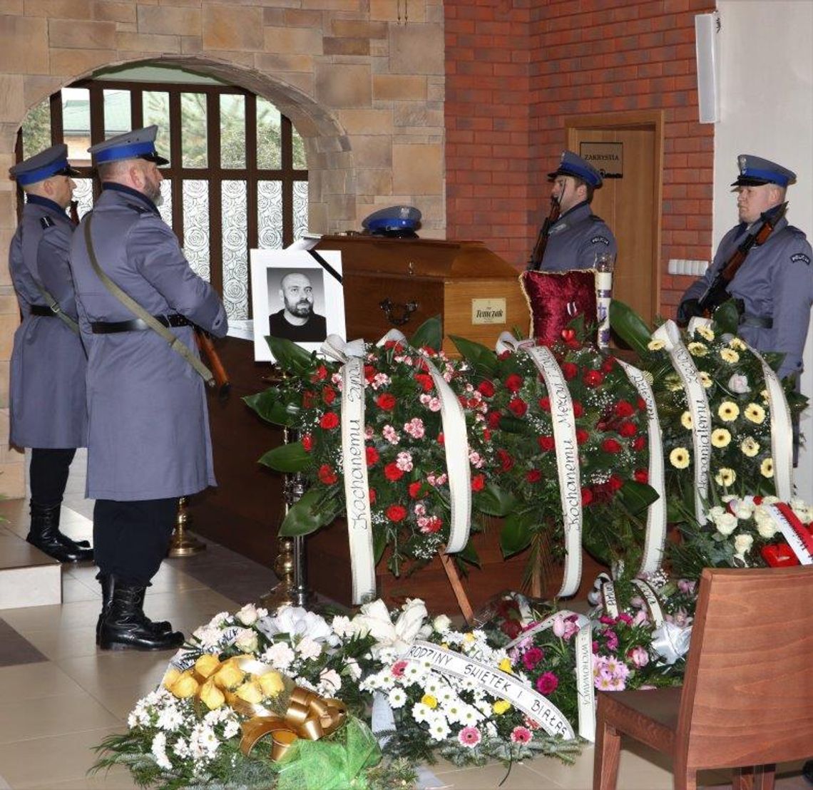Tarnowska policja pożegnała w weekend swojego kolegę, mł. asp. A. Tomczak spoczął na cmentarzu w Klikowej