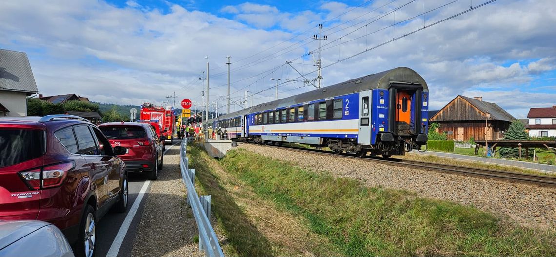 Tragedia w Rabie Wyżnej. 66-letni rowerzysta zginął po zderzeniu z pociągiem. Składem podróżowało około 360 osób Tragedia w Rabie Wyżnej. 66-letni rowerzysta zginął po zderzeniu z pociągiem. Składem podróżowało około 360 osób