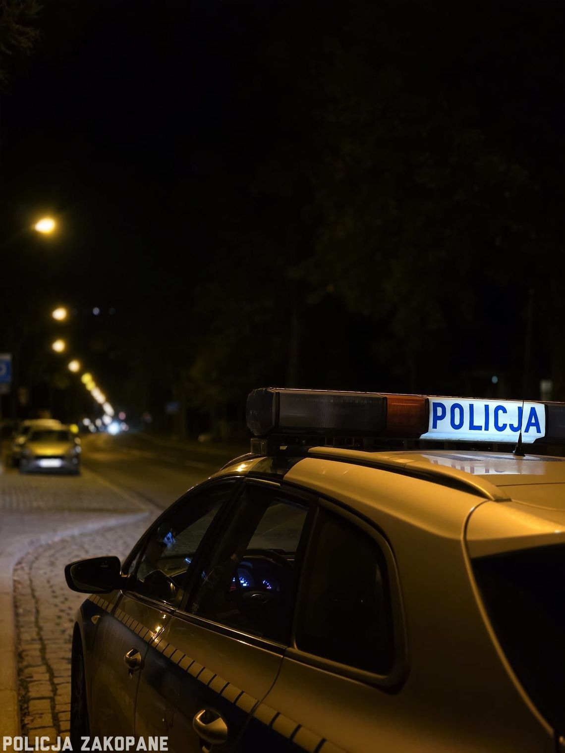 Tragiczny wypadek na prywatnym parkingu w Zakopanem. Nie żyje 6-letnie dziecko