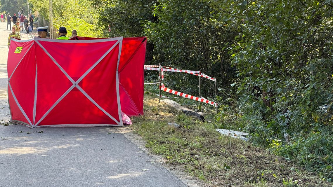 Tragiczny wypadek w Machowej. Jedna osoba nie żyje, druga w ciężkim stanie Tragiczny wypadek w Machowej. Jedna osoba nie żyje, druga w ciężkim stanie