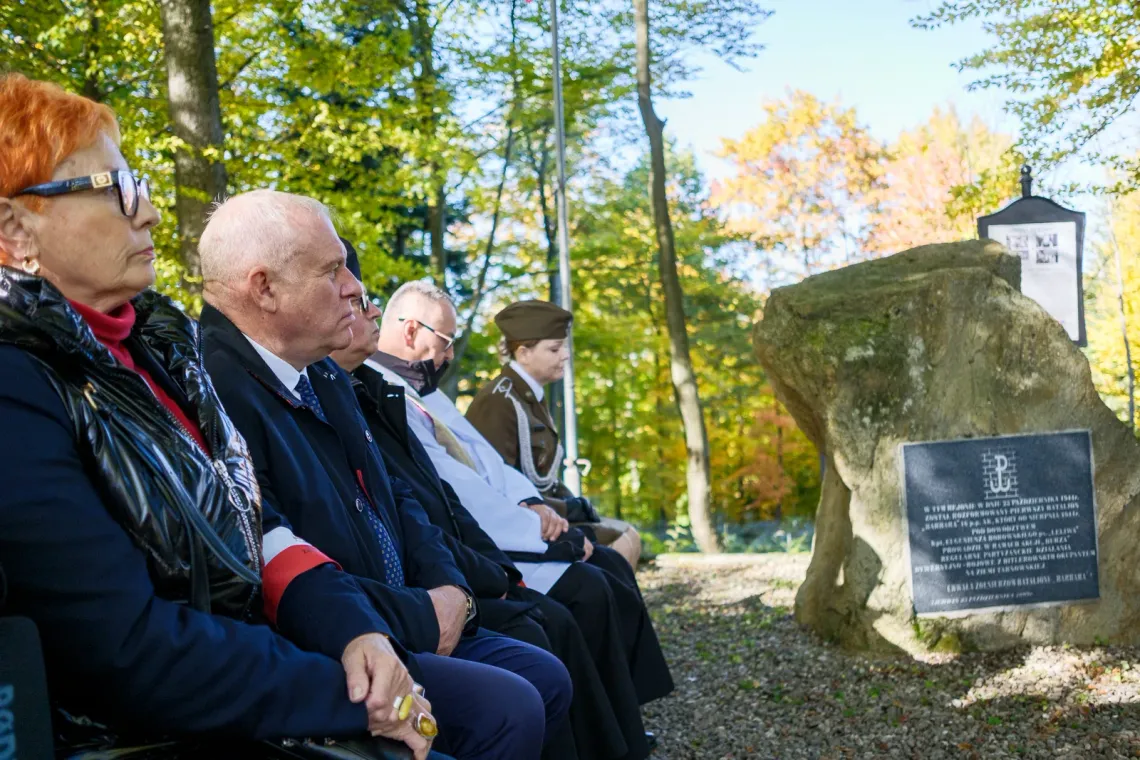 Walczyli z Niemcami o wolną Polskę. W gminie Pleśna uczczono bohaterów legendarnego batalionu AK „Barbara” Walczyli z Niemcami o wolną Polskę. W gminie Pleśna uczczono bohaterów legendarnego batalionu AK „Barbara”