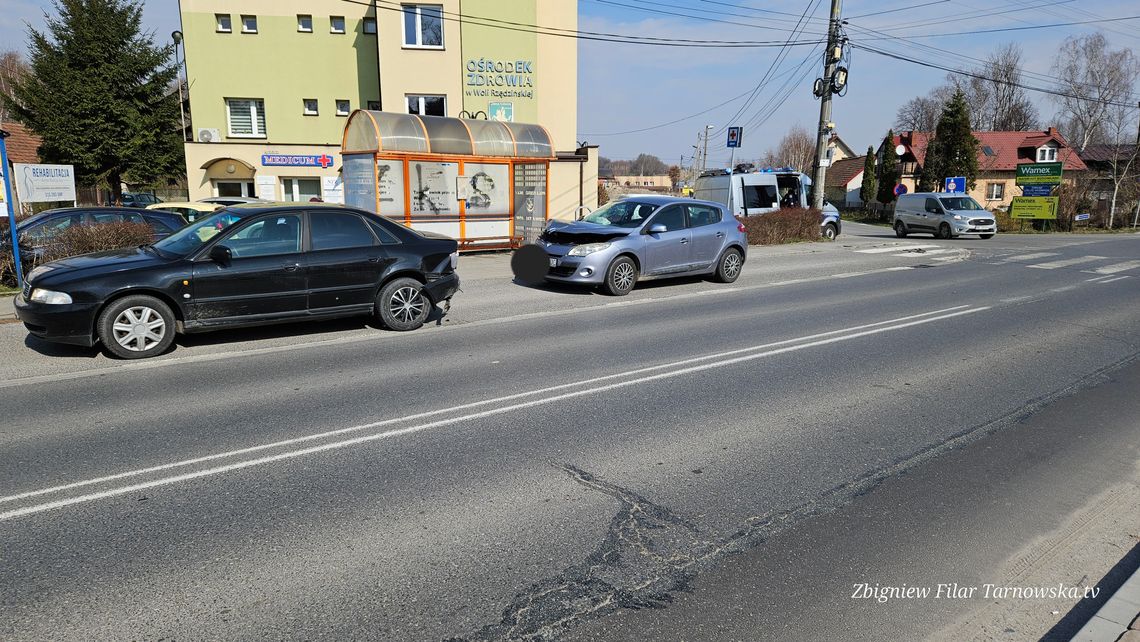 Wola Rzędzińska. Wypadek na drodze powiatowej. Poszkodowany w szpitalu