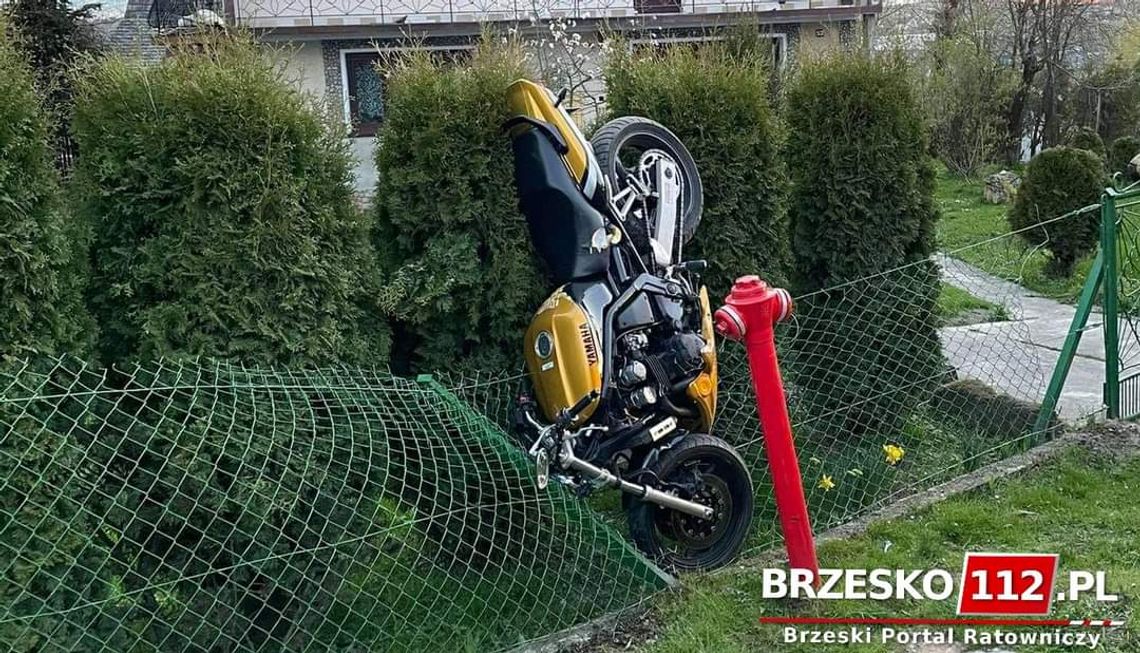 Wypadek motocyklisty w Zawadzie Uszewskiej. 28-latek trafił do szpitala 