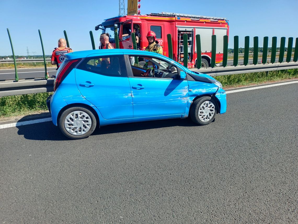 Wypadek na autostradzie A4, jedna osoba została ranna, na miejscu śmigłowiec LPR
