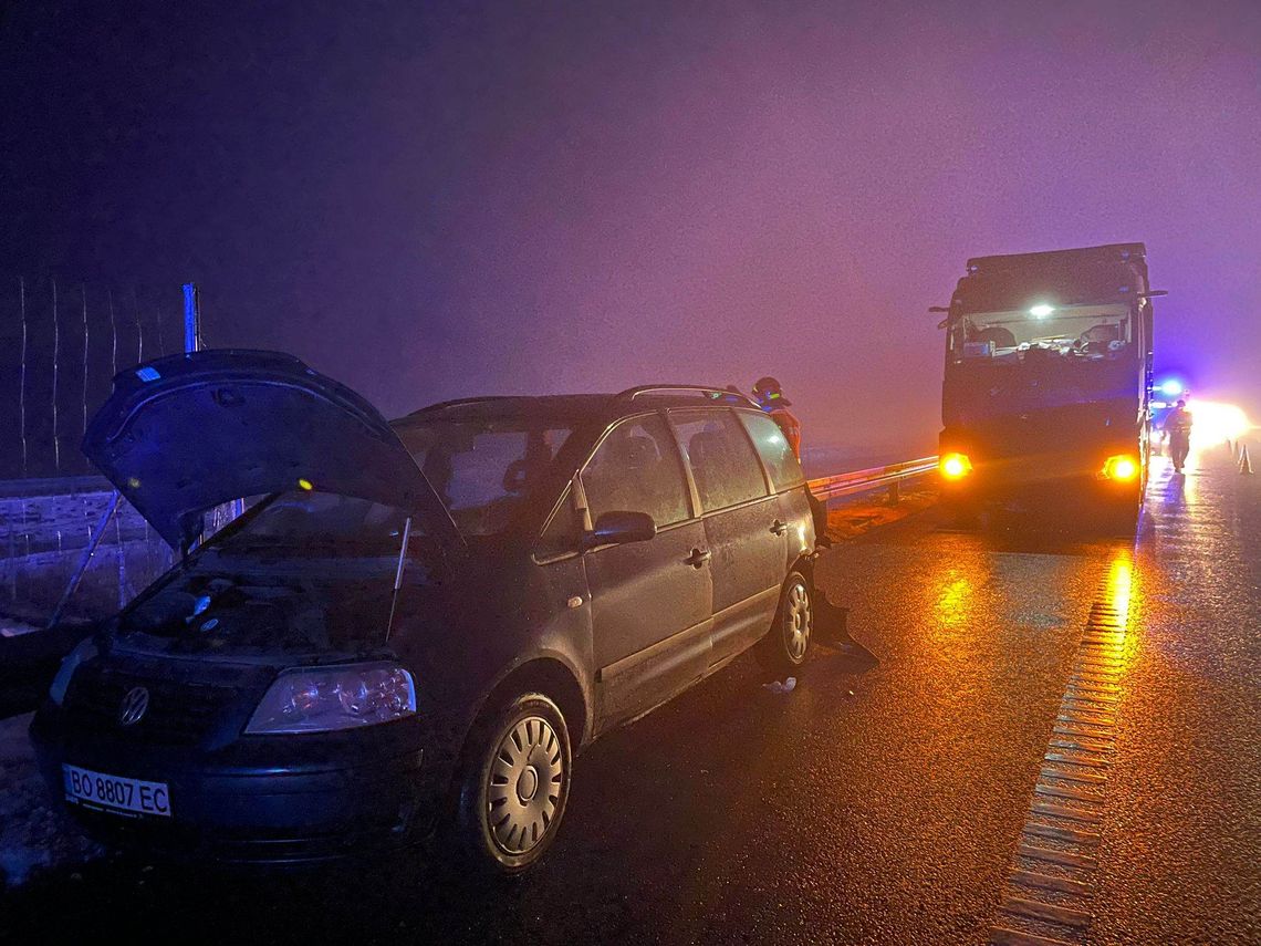 Wypadek na autostradzie A4 pod Tarnowem. Dwie osoby trafiły do szpitala