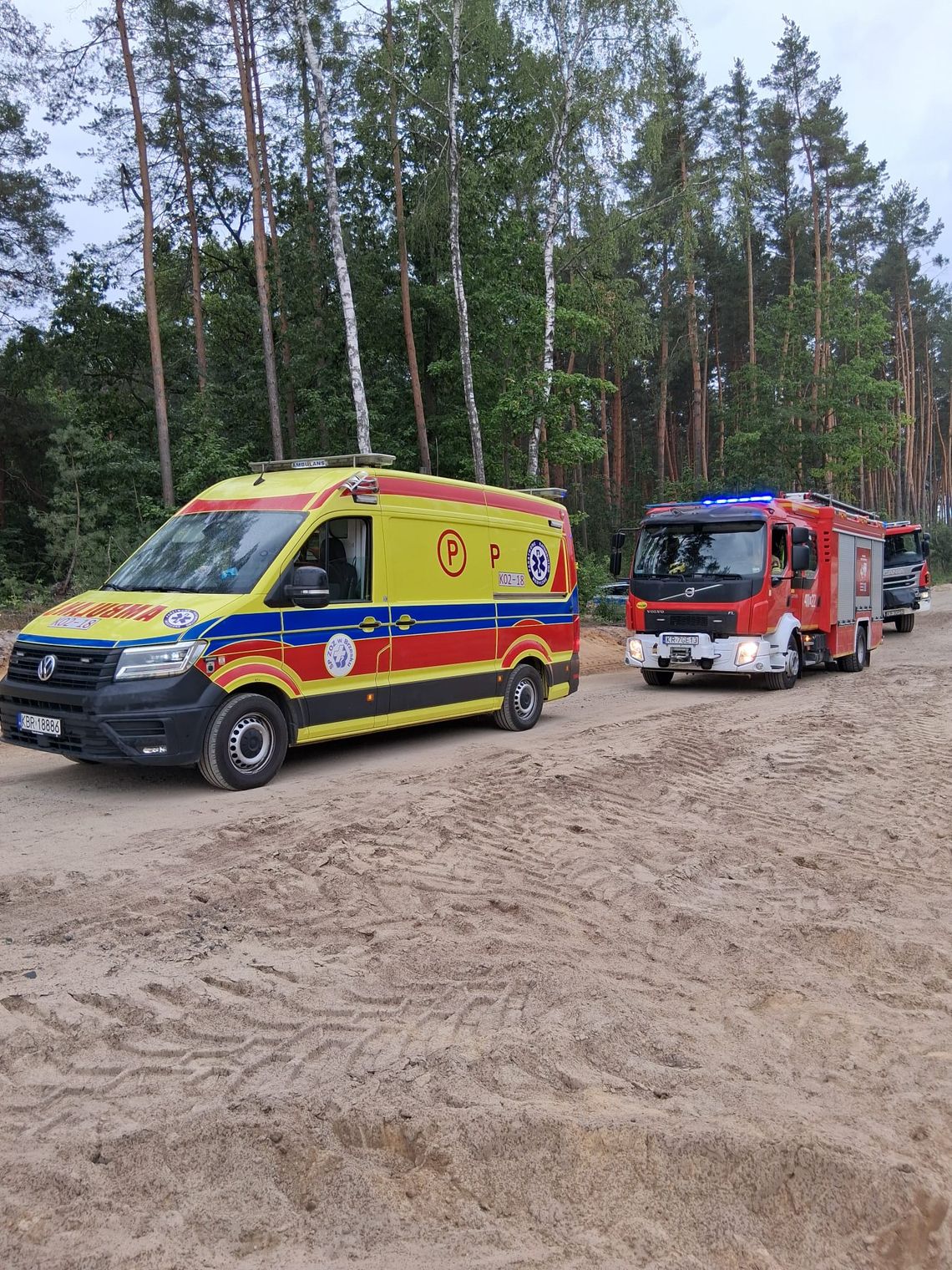 Wypadek na budowie obwodnicy w Rudych-Rysiach. Maszyna przygniotła operatora Wypadek na budowie obwodnicy w Rudych-Rysiach. Maszyna przygniotła operatora