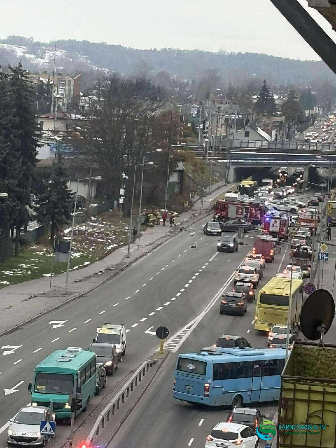 Wypadek na ulicy Krakowskiej w Tarnowie. Trzy osoby poszkodowane Wypadek na ulicy Krakowskiej w Tarnowie. Trzy osoby poszkodowane
