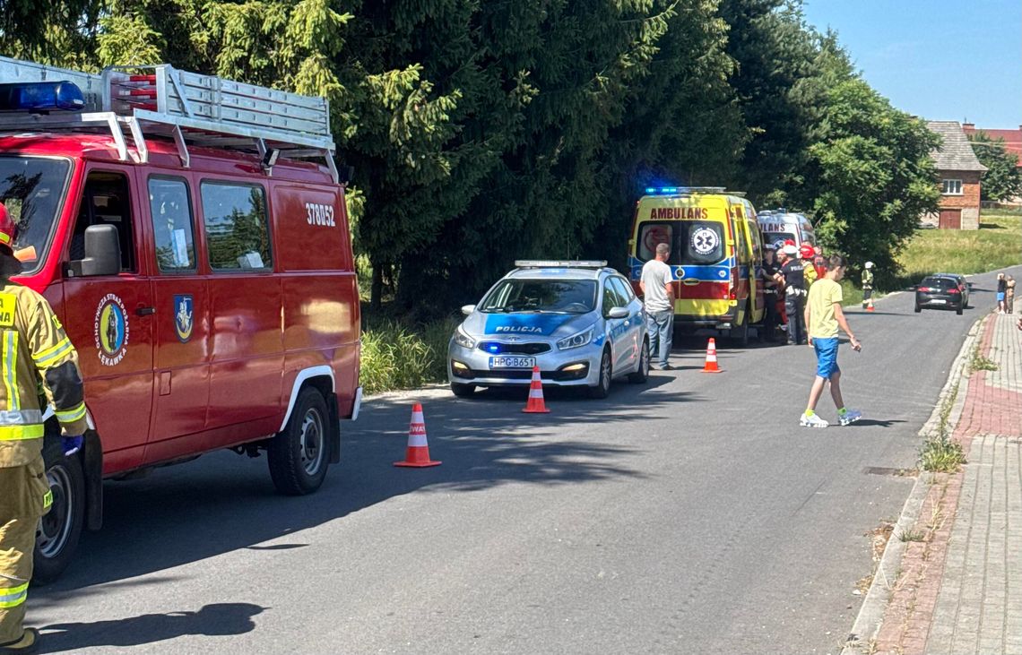 Wypadek w Łękawce. Kierujący samochodem wjechał w pole pszenicy!