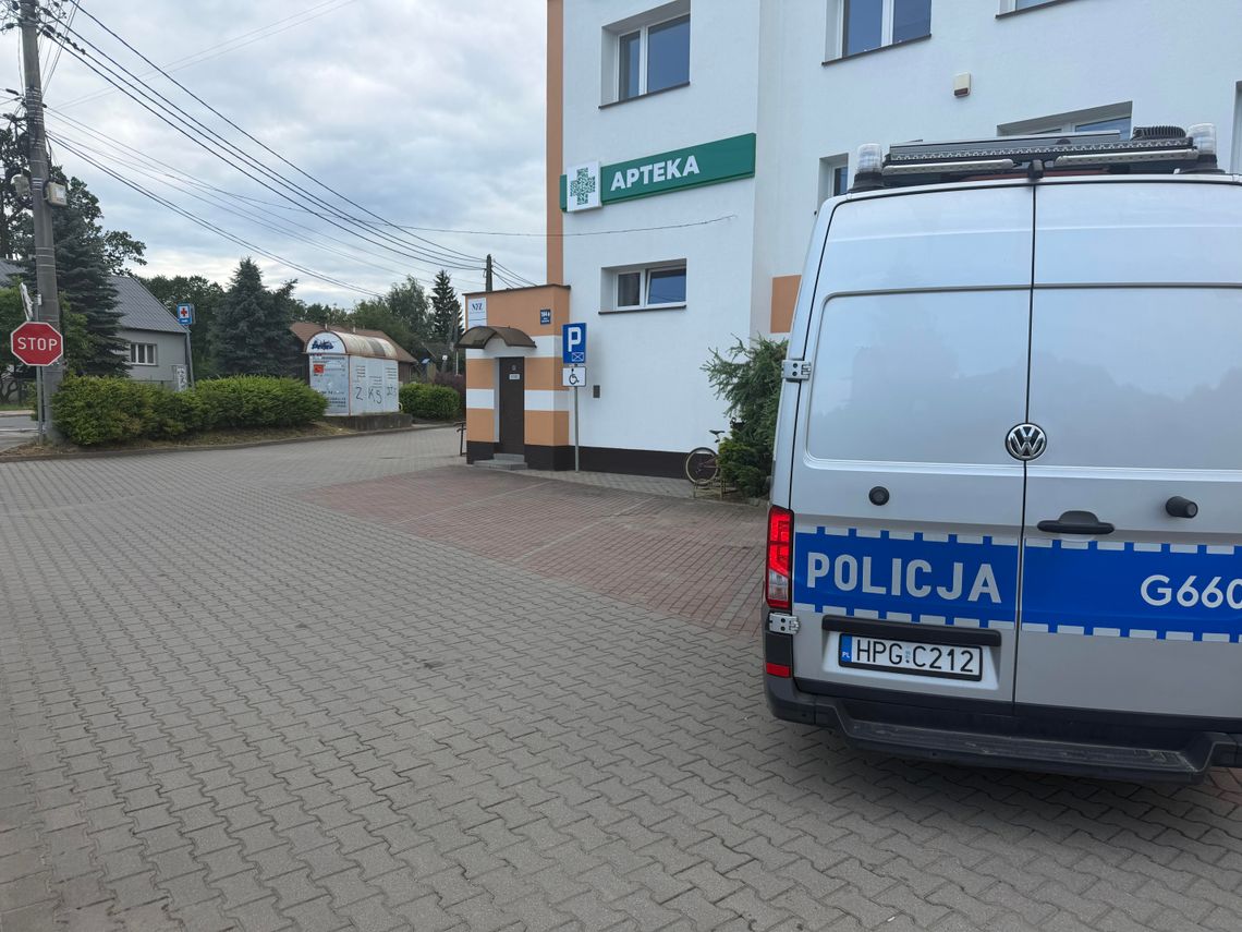 Wypadek w Woli Rzędzińskiej. Dwie osoby trafiły do szpitala Wypadek w Woli Rzędzińskiej. Dwie osoby trafiły do szpitala