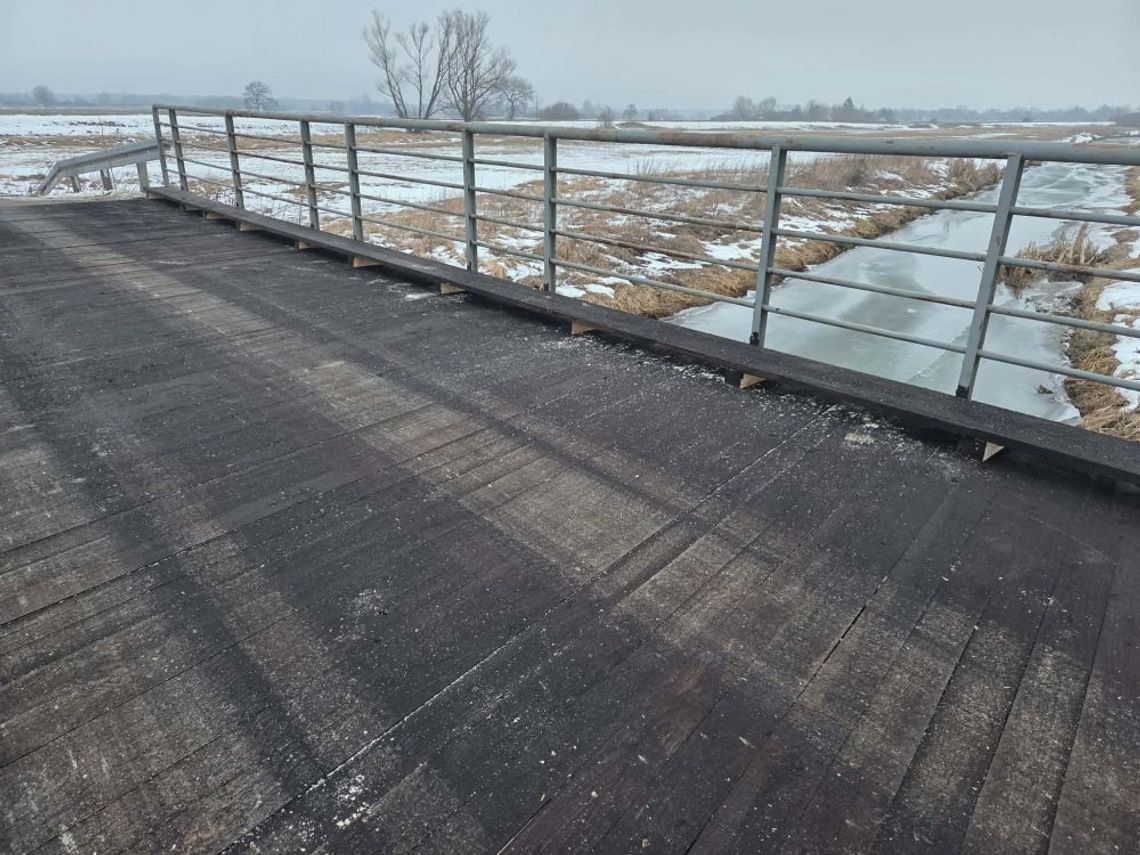 Zakończono remont drewnianego mostu w Radwanie